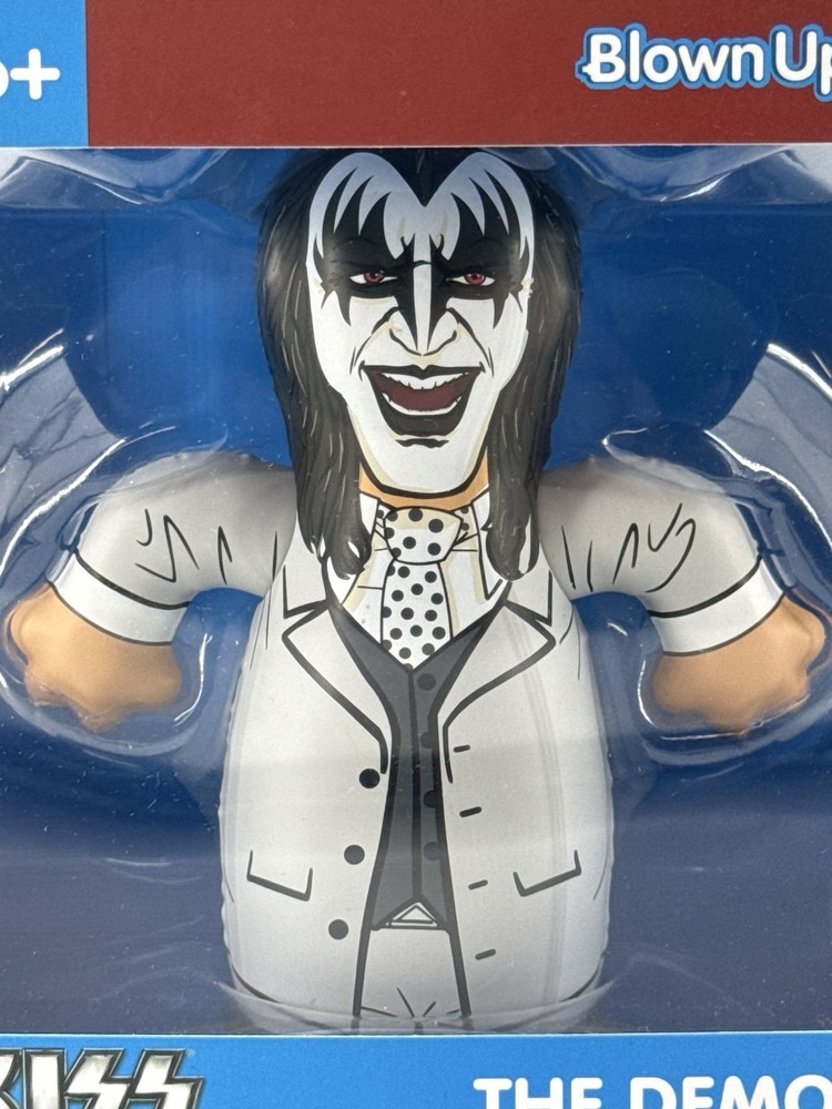 KISS The Demon Dressed to Kill Figure 6+
