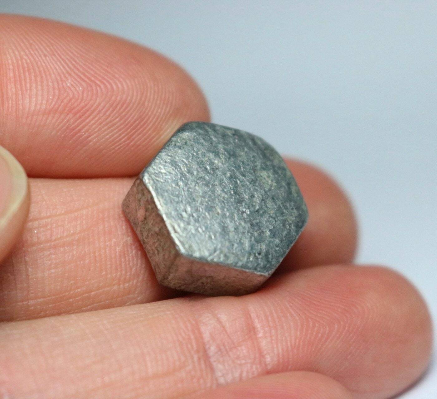 Five zinc metal hexagons 99.99% element 30 zn chemistry sample bulk