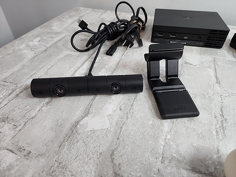 SONY PS4 VR Headset with Camera Bundle (PS4, Model CUH-ZVR2) Tested Working