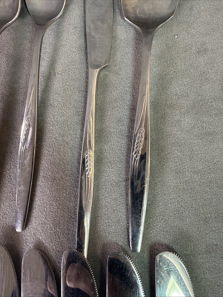 Prudential Stainless “Wheat Sprig” Design Flatware Japan 52 Piece Set