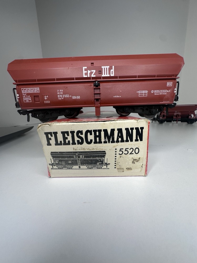 Fleishmann 5520, DB Self-Unloading Hopper, & Baggage Cart "Prussia Railway"