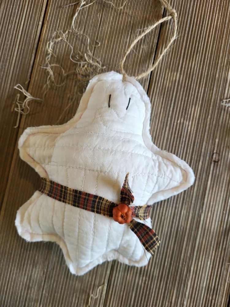 Quilted Ghost Peg Rail Hanger-Ghost hanger-Fall Primitive Decor