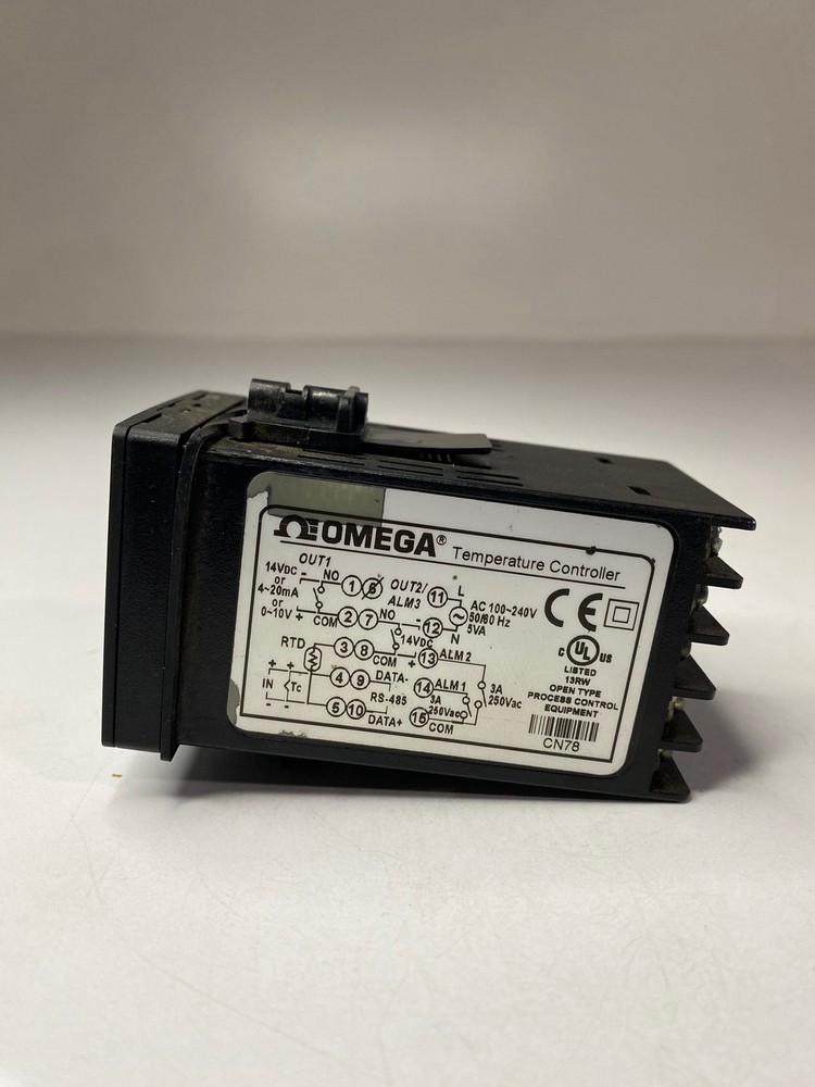ONE (1) OMEGA CN7800 Digital Temperature Controller CN7853 (USED)