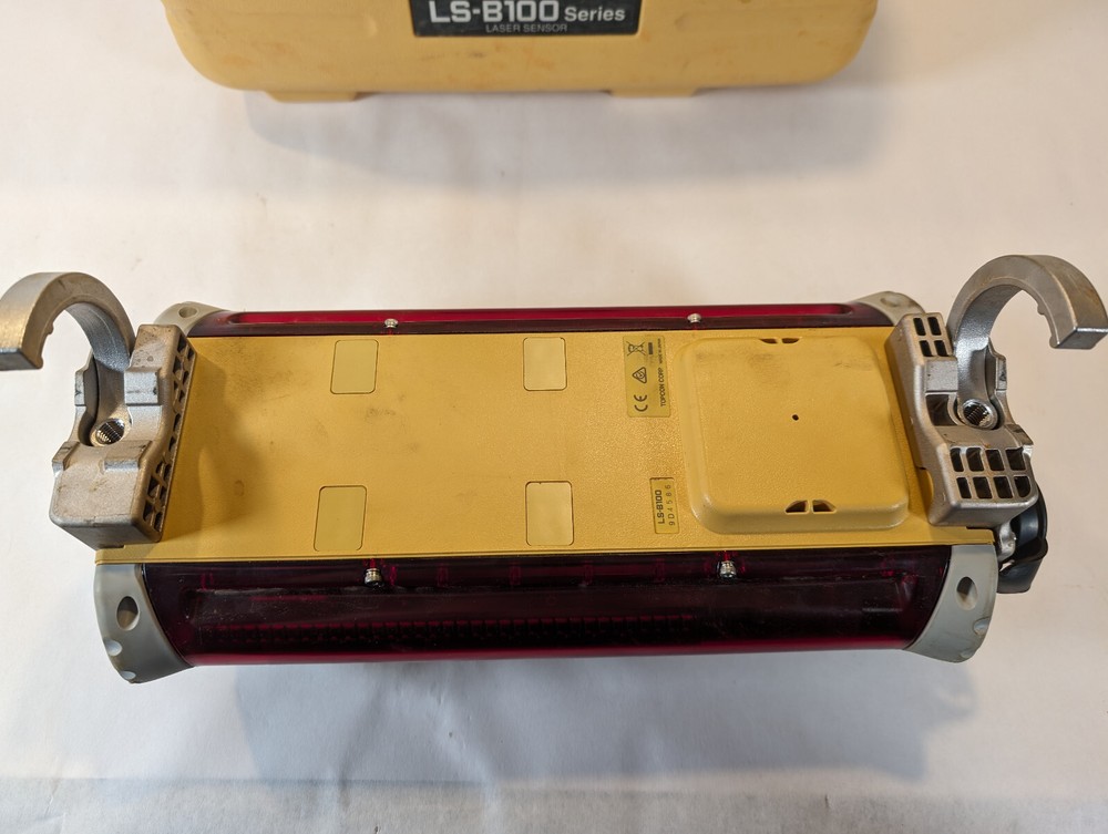 Topcon ls-B100 Laser Level Receiver - Backhoe, Dozer, Trimble, Spectra Apache