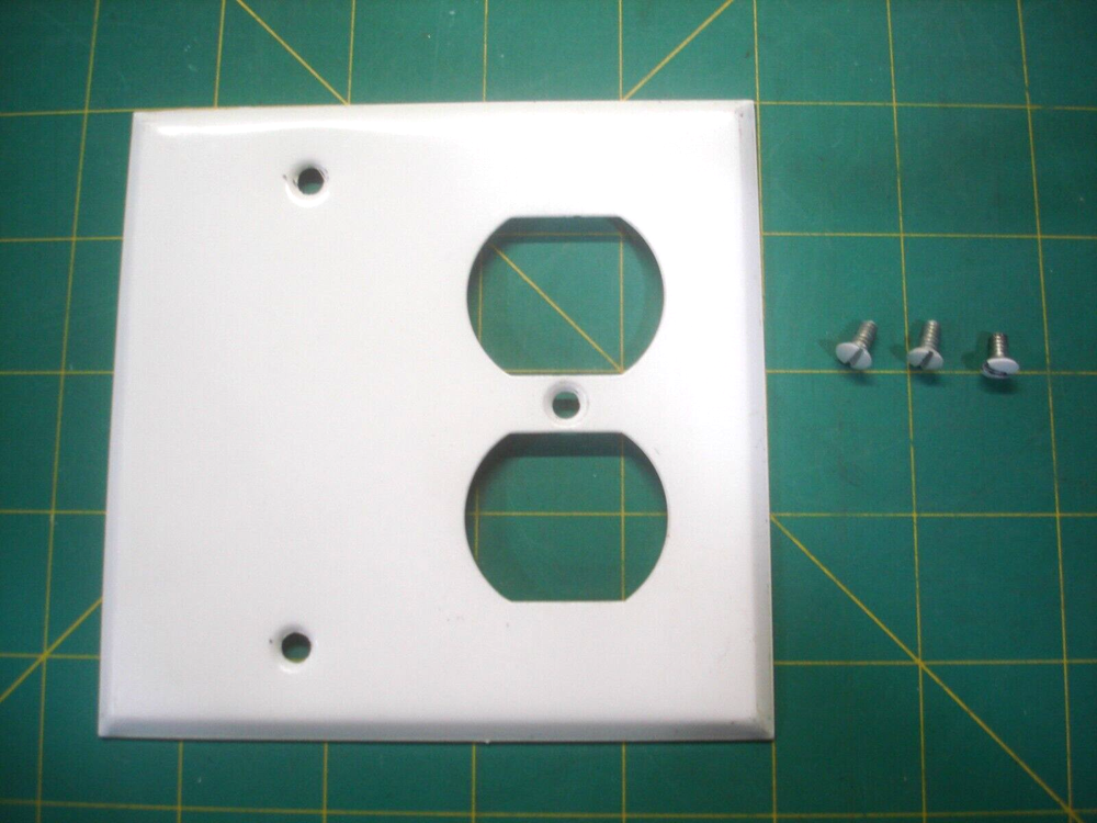 SMOOTH GLOSS WHITE METAL OUTLET COVER