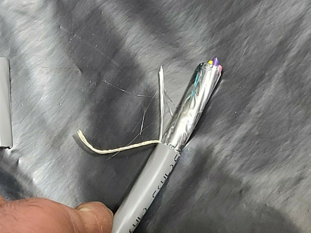 Carol E2041S 18/12C Shielded Security/Communications Cable Riser Gray /25ft