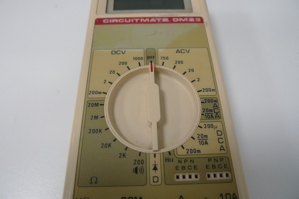 Circuitmate Digital Multi Meter DM423 Transistor Tester 10A