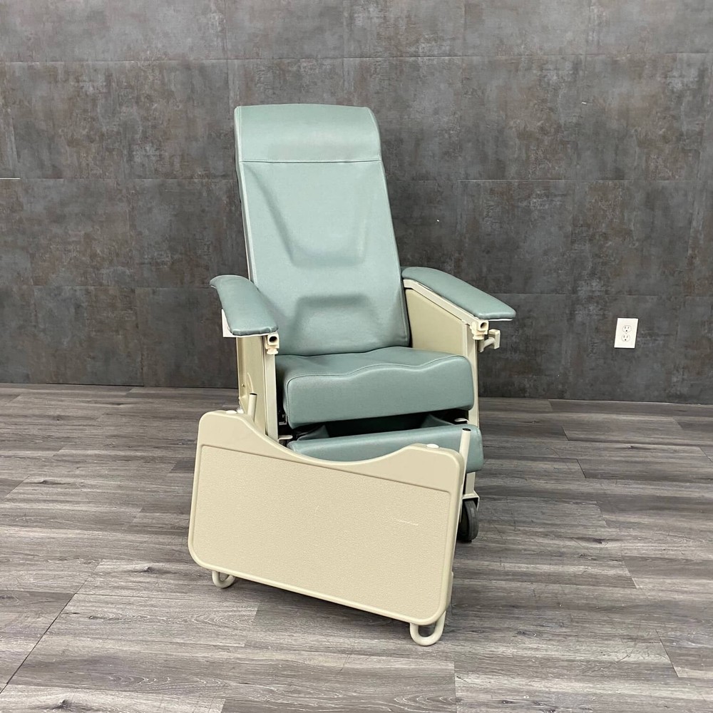 Invacare Deluxe 3 Position Recliner