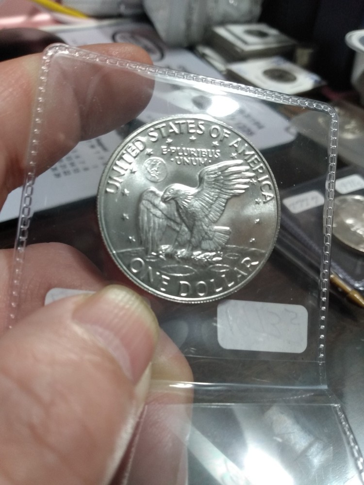 1973 S EISENHOWER SILVER DOLLAR UNCIRCULATED - (NOT PROOF)