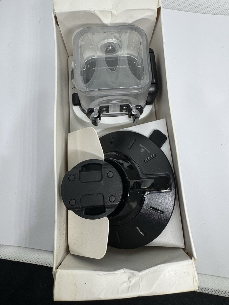 Polaroid Cube Waterproof Case & Suction Mount New In Box