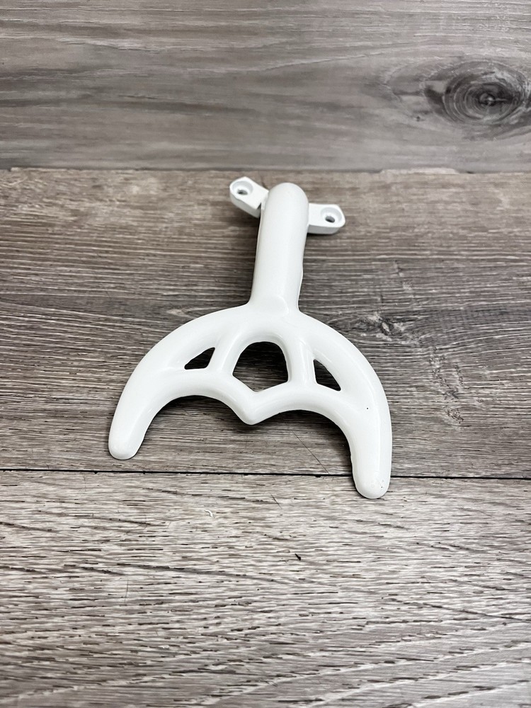 HAMPTON BAY WHITE CEILING FAN E81964 MODEL 513S-G Replacement Blade Arm Only