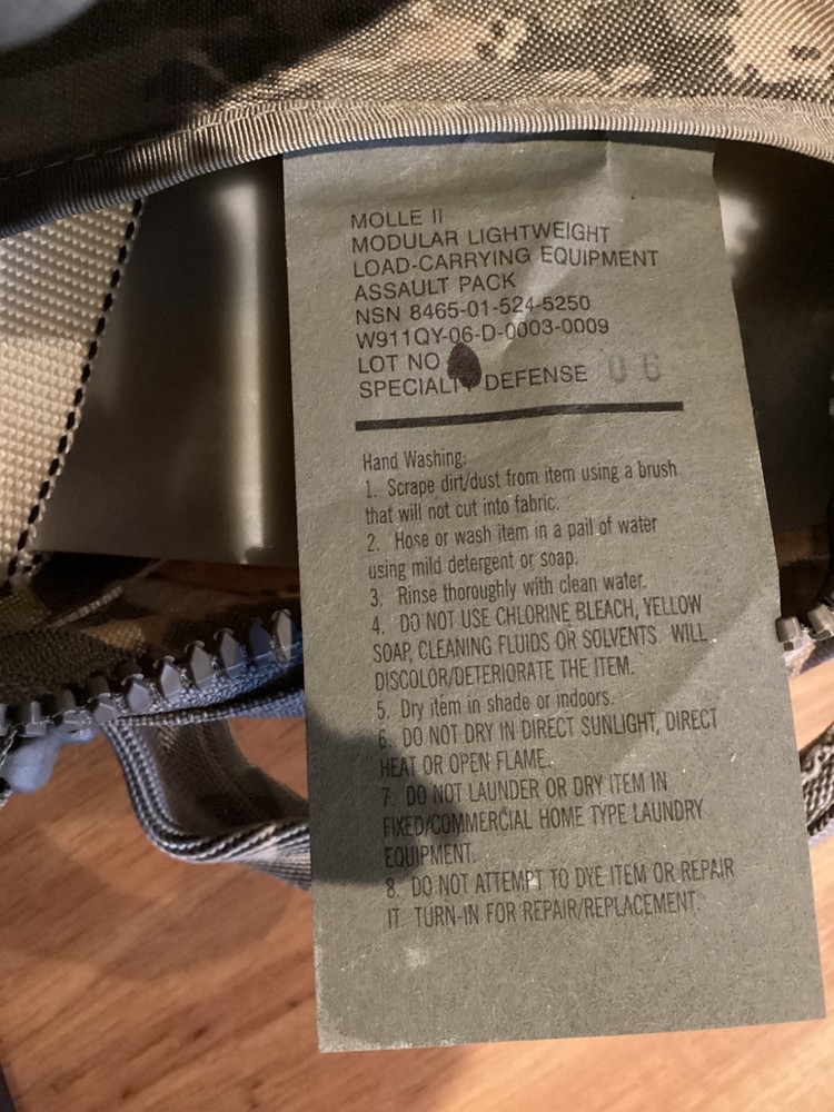 MOLLE II MODULAR LIGHTWEIGHT LOAD -CARRYING BACKPACK & CAMELBAK HYDRATION PACK