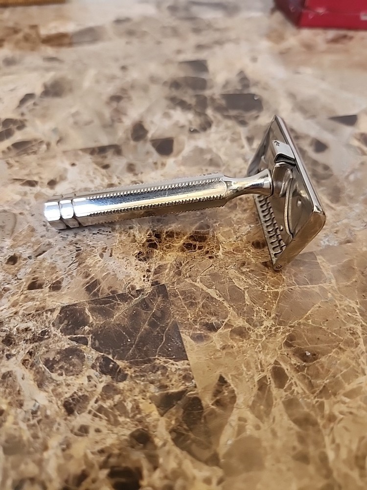 Vintage EVER-READY Safety RAZOR