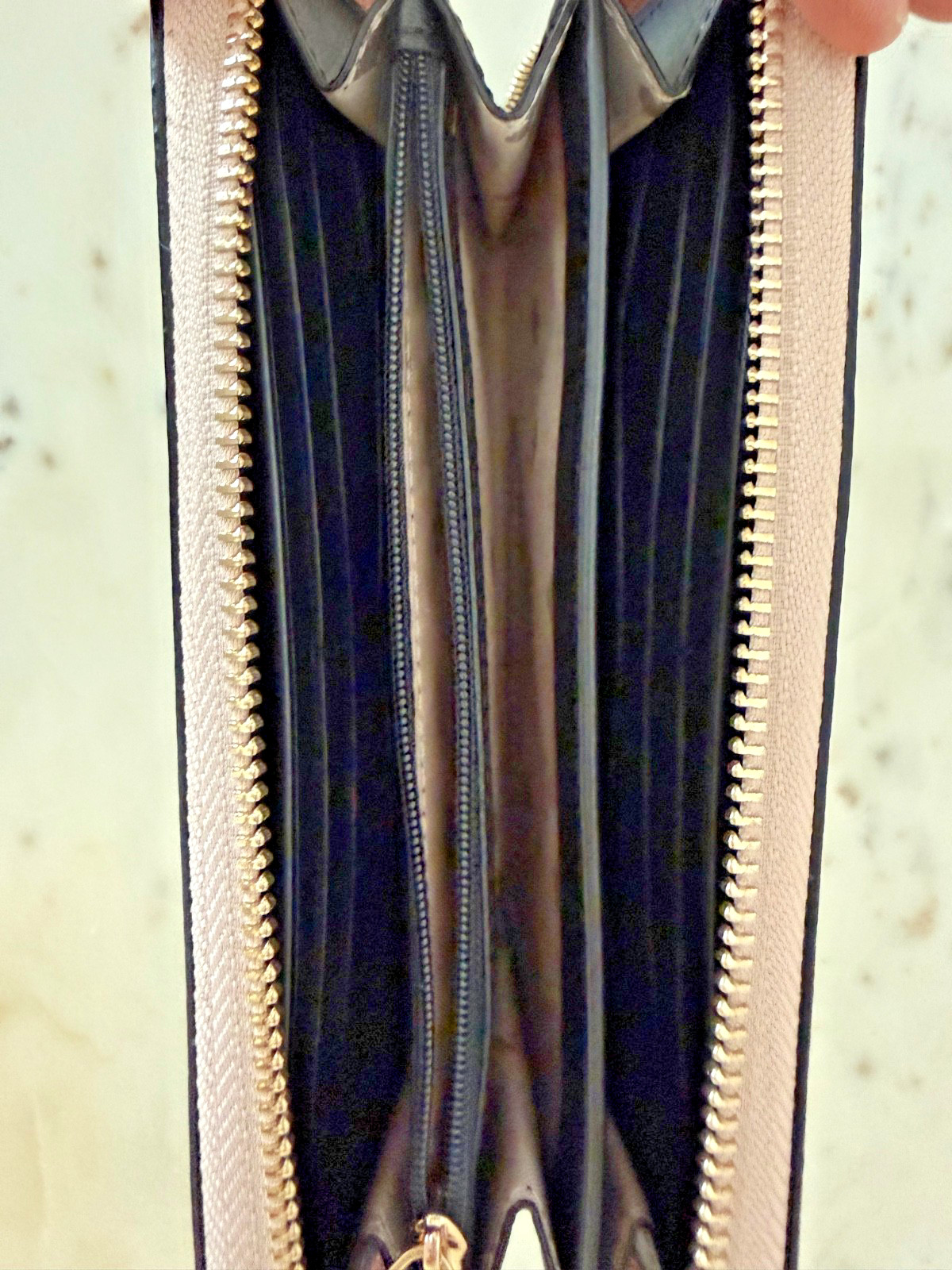 Kate Spade X Disney Minnie Mouse Wallet, applying her lipstick, A+dorable :-) !!