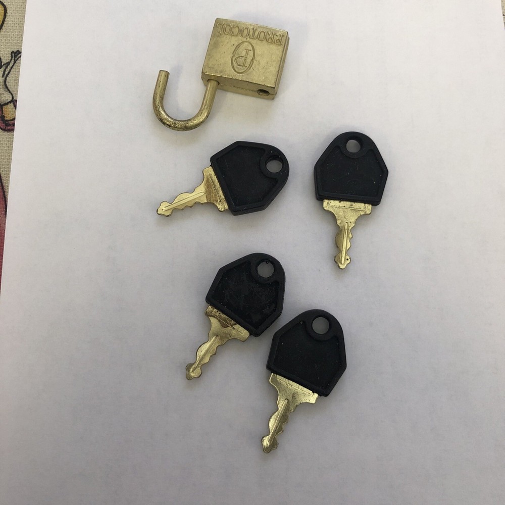 Luggage Lock with 4 keys Protocol brand used
