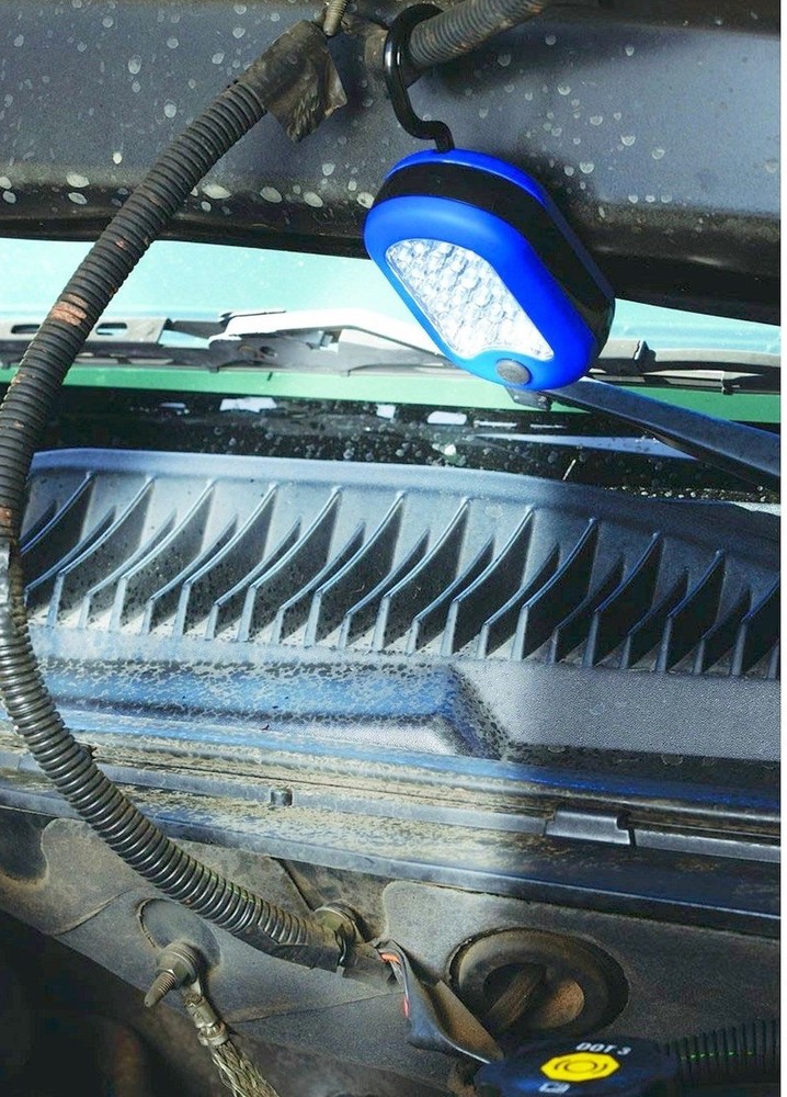 FLASHLIGHT Magnetic Hanging 27 LED Bulb BRIGHT Work LIGHT compact GORDON