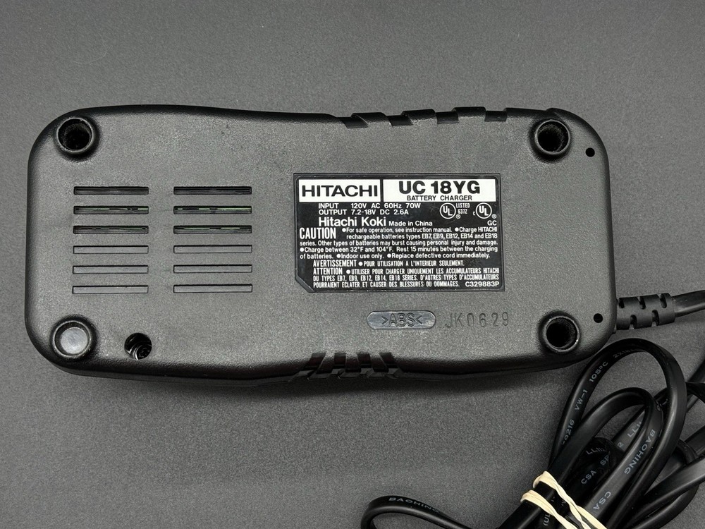 HITACHI Tools DS 18DVF3 18 Volt Drill Combo 2 Batteries Charger Case READ