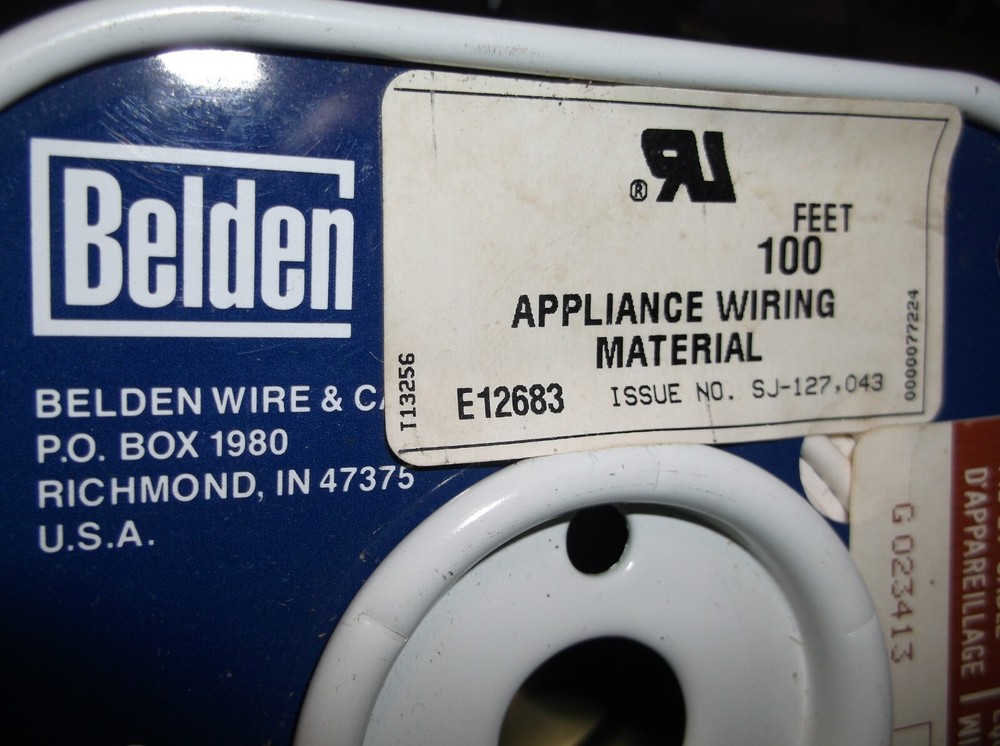 BELDEN 8917 HOOK-UP WIRE WHITE 100 FT. (204-1)