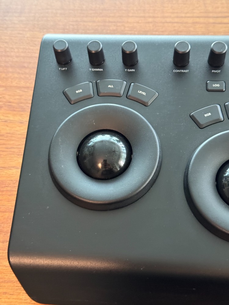 Blackmagic Design DaVinci Resolve Micro Panel w/ USB Cable_Used- Mint Conditions