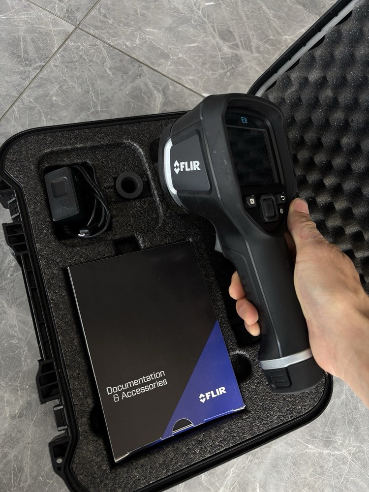 Flir E8 handheld Thermal imaging camera 320x240
