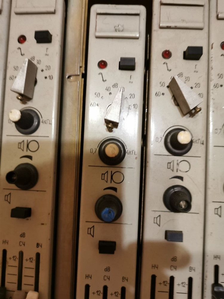 LOMO 100K microphone preamp