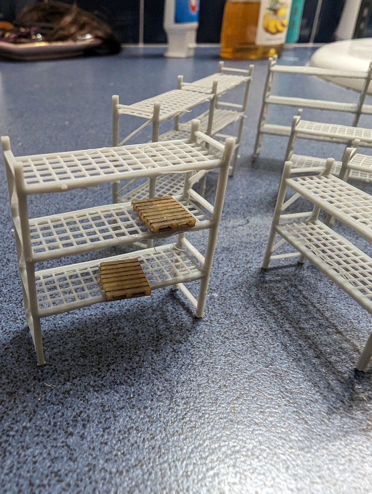 N Scale Pallet Shelving N1033