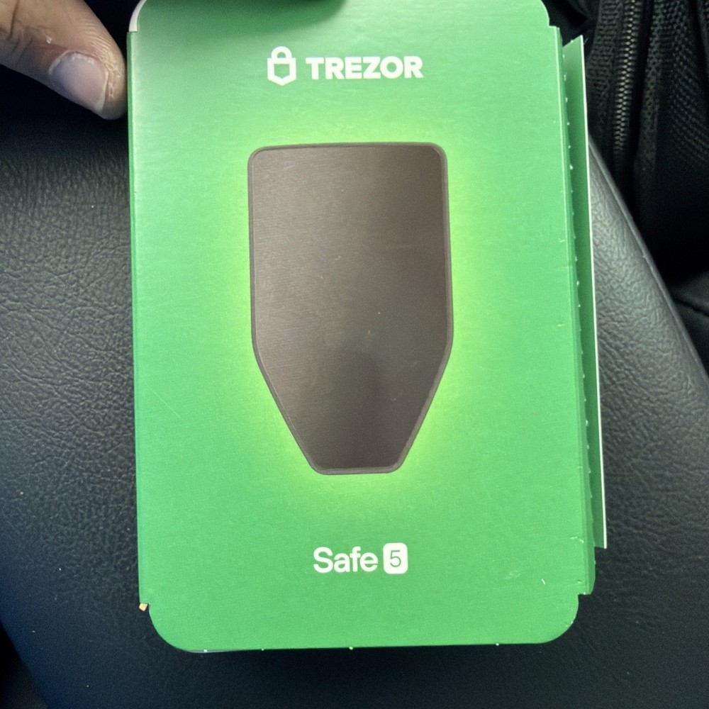 Trezor Safe 5 Passphrase Secure Element Crypto Hardware Wallet Touch Screen TS5