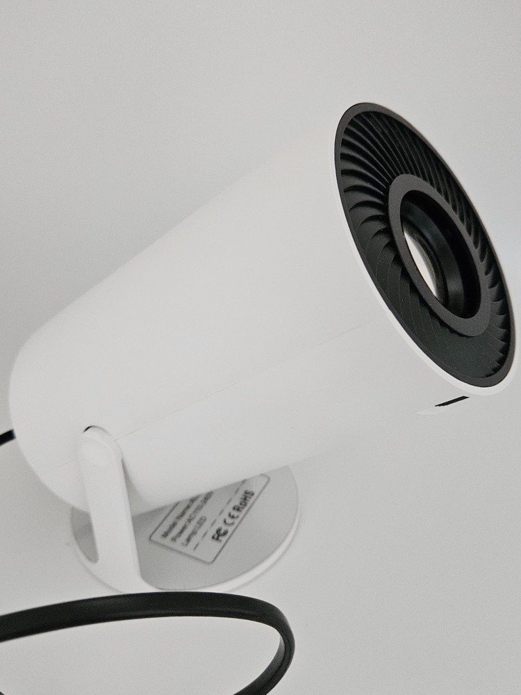 Led Source Ultra HD MultiMedia Projector High Dynamic Range White