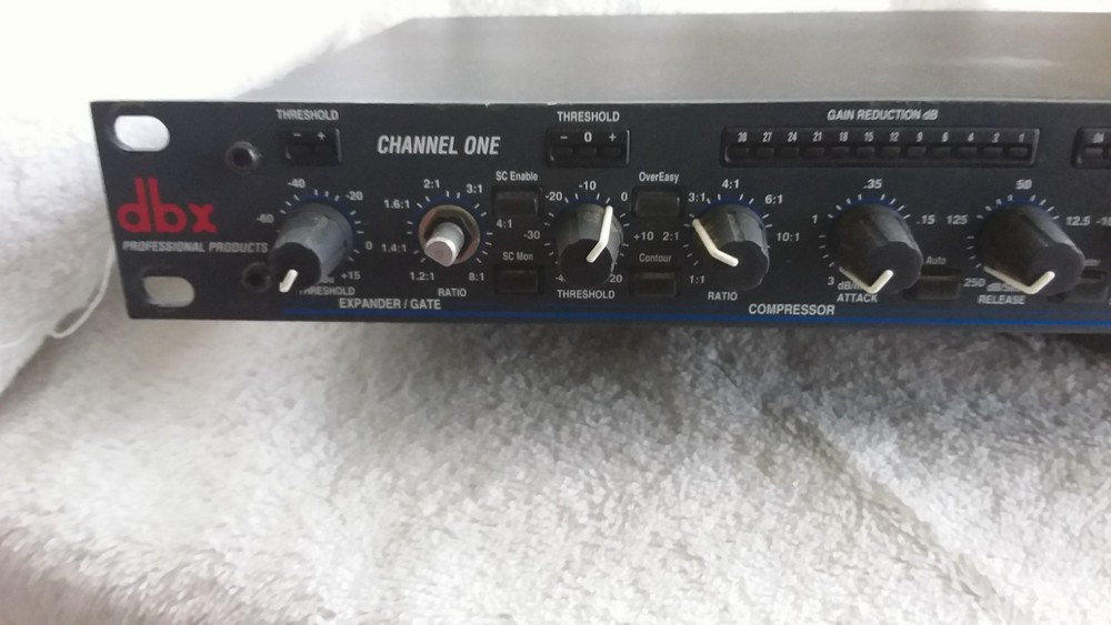 dBx 1066 2 Channel Limiter Compressor Gate