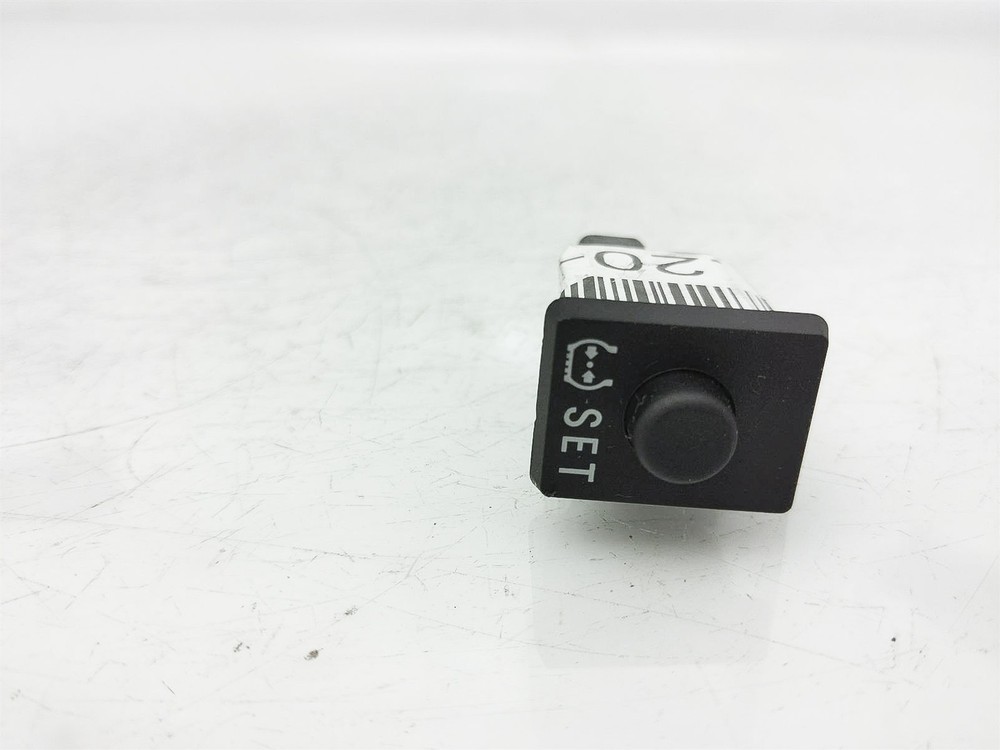 Toyota Rav4 2016 Tpms Reset Switch Assy 84746-Ae010