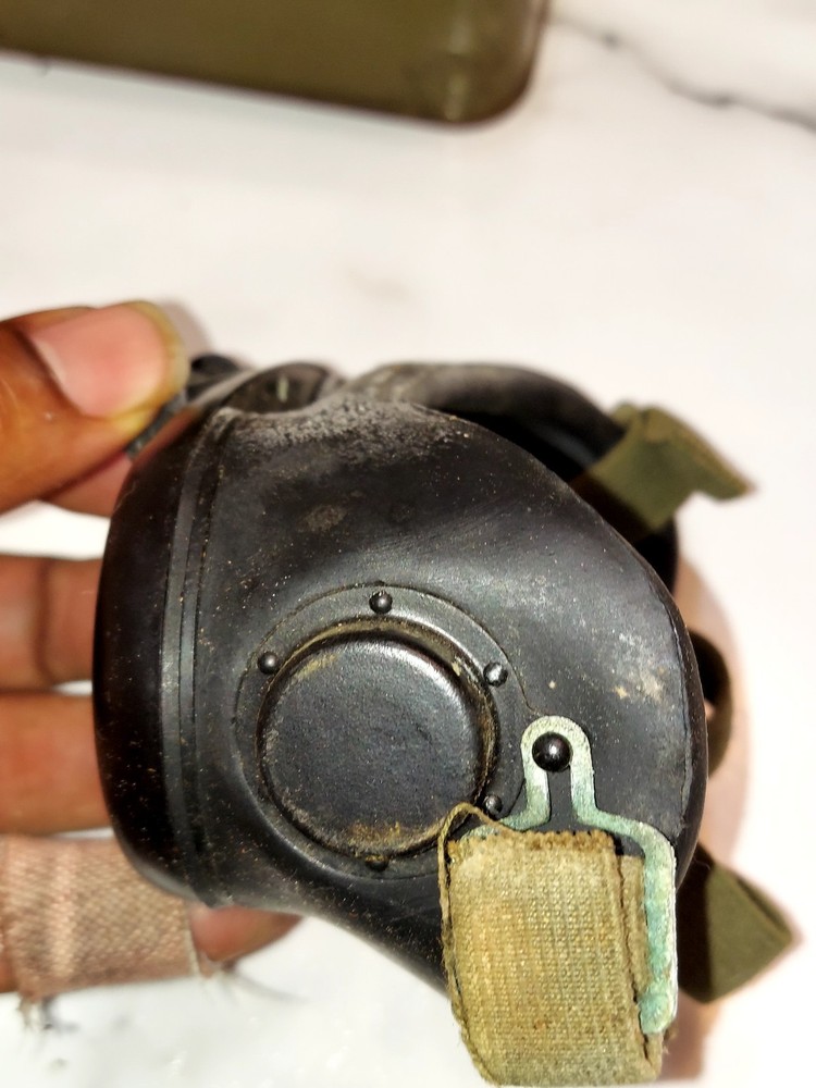 Antique WWII Goggles Variable Density With Tin & 3 Filters FAIR