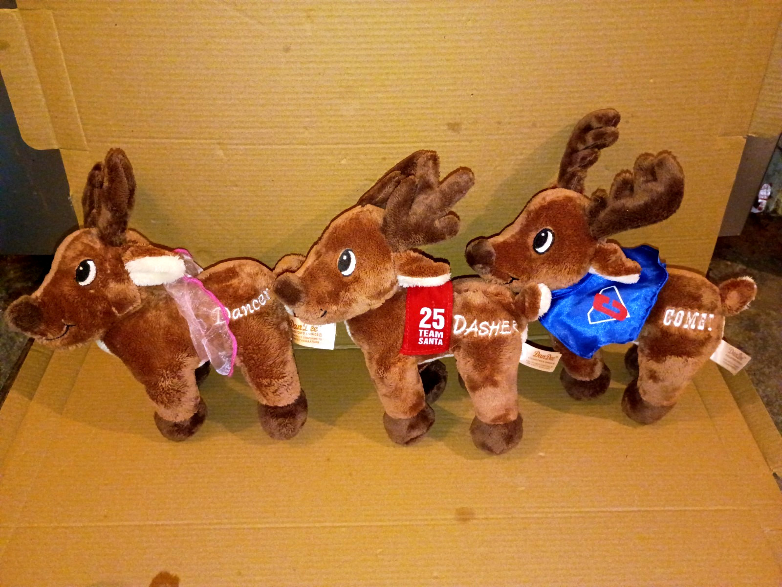 Vintage Dan Dee Lot of All 9 Santa's Reindeer 7" Plush.
