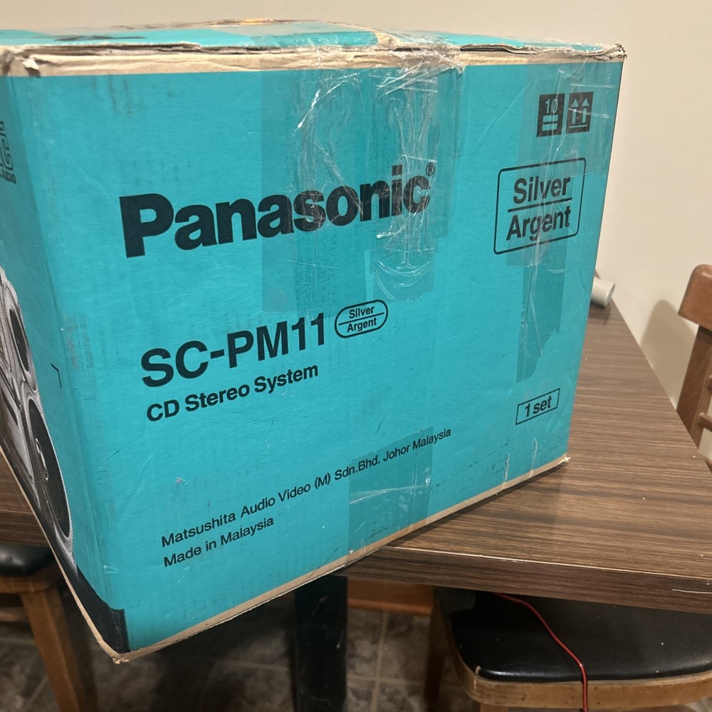 OPEN BOX Panasonic SC-PM11 CD Stereo MP3 5 CD Changer Remote Control Cassette