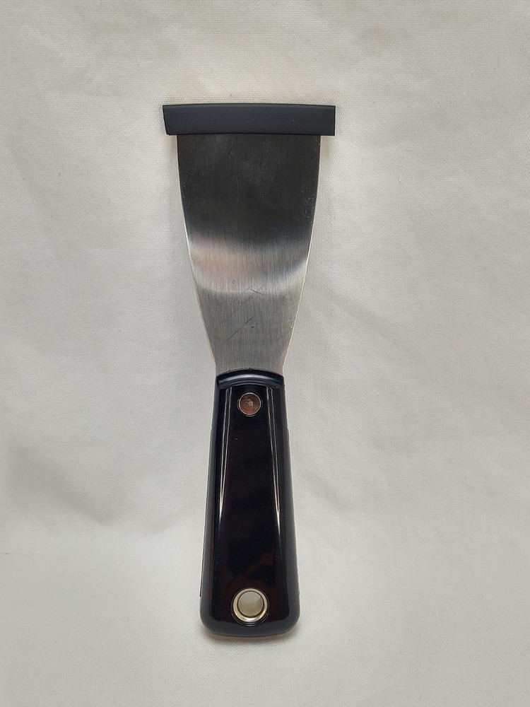 Amazon Basics 2" Flex Nylon Handle Putty Knife