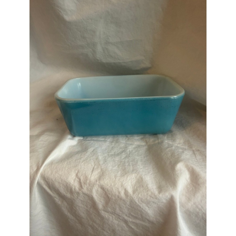 Vintage Pyrex Turquoise Blue Milk Glass Loaf Pan 525 Rectangular Baking Dish
