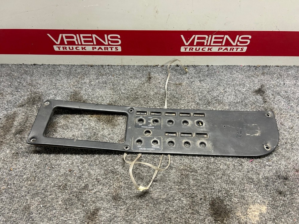 PETERBILT 17-04241-2E00 PETERBILT DASH PANEL