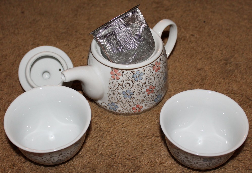 NEW BEAUTIFUL ORIENTAL TEA SET