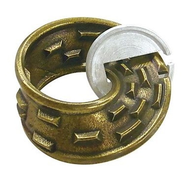 Hanayama Cast Puzzle Model: "MOBIUS" Level: 4
