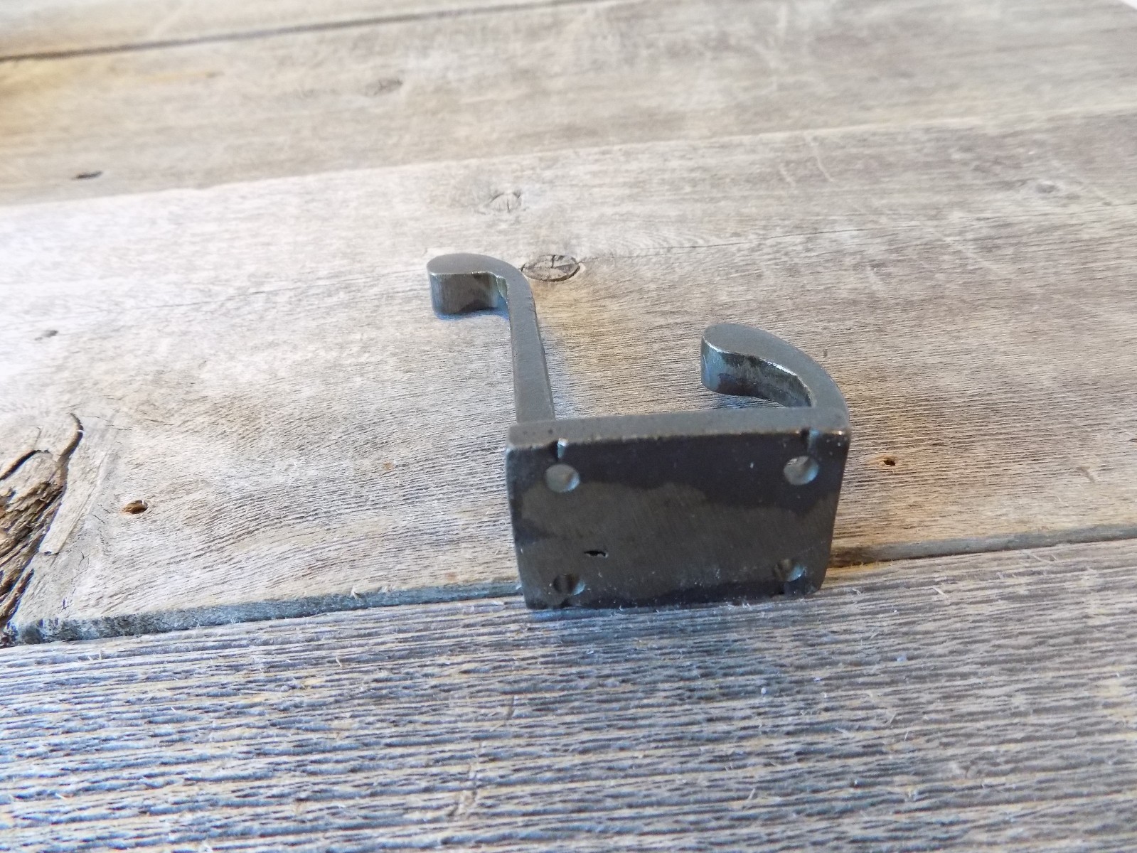 10 METAL HOOKS COAT HAT RACK HEAVY DUTY 3 1/2" IRON STORAGE POTS CLOSET LOT