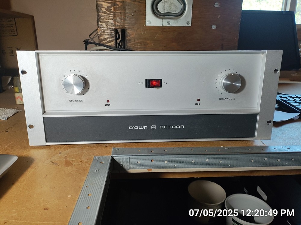 Crown DC300A Stereo Power Amplifier , One Owner