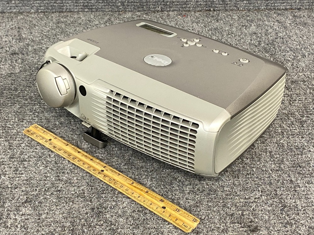 Dell 4100MP Portable DLP Front Projector w/ Hardshell Case, Power Cable & Remote