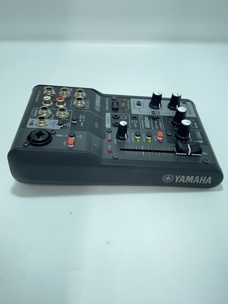 YAMAHA AG03MK2 MIXER Used