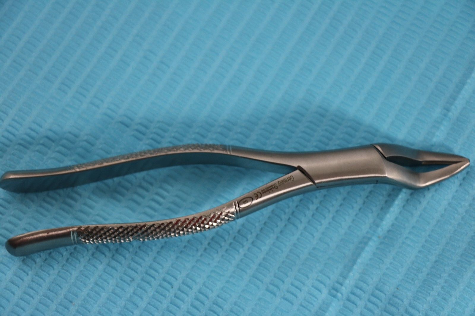 GERMAN 10 GERMAN EXTRACTING FORCEPS EXTRACTION DENTAL INSTRUMENTS-A+ QUALITY