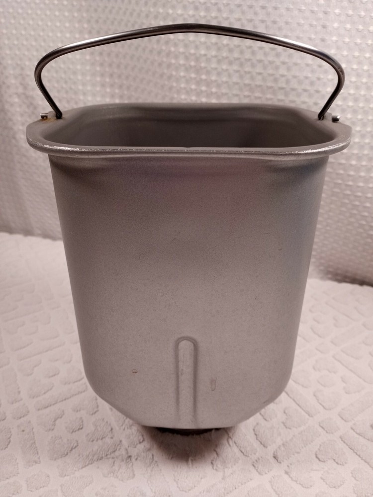 Replacement Bread Maker Pan & Paddle Square Straight Plastic Paddle No Scratches