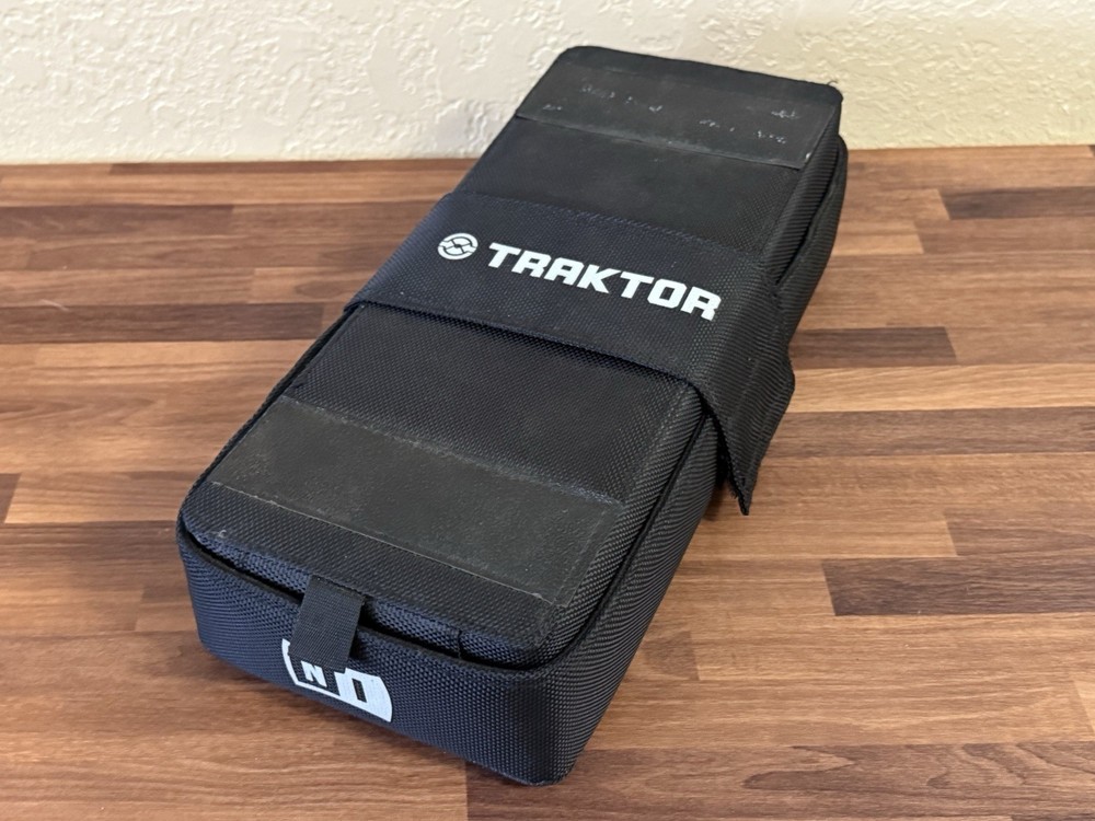 Native Instruments Traktor Kontrol X1 MK1 Portable DJ Controller USB