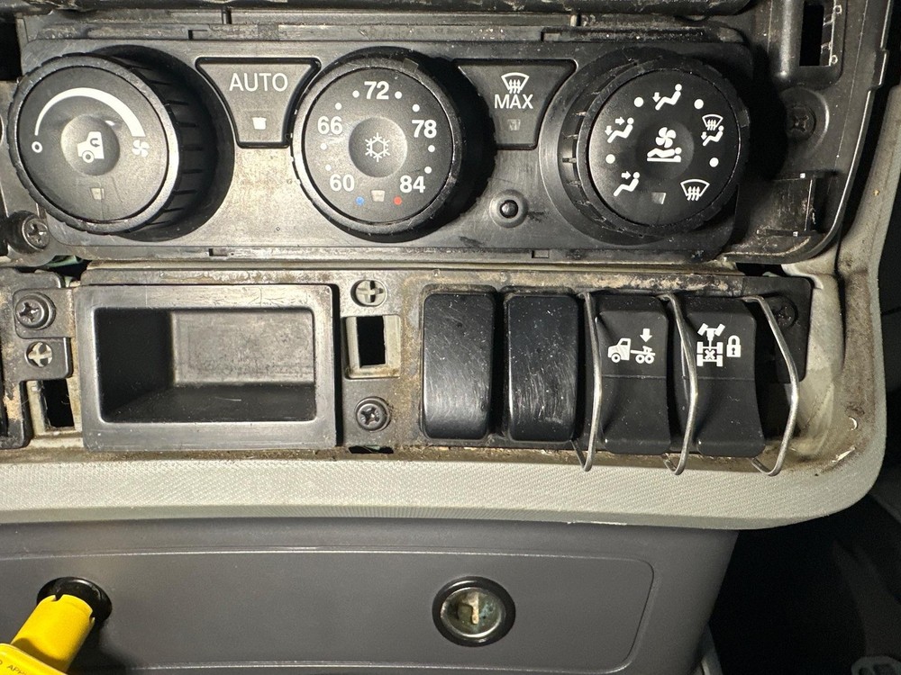 2012-2027 Kenworth T680 SWITCH Dash Panel - Used