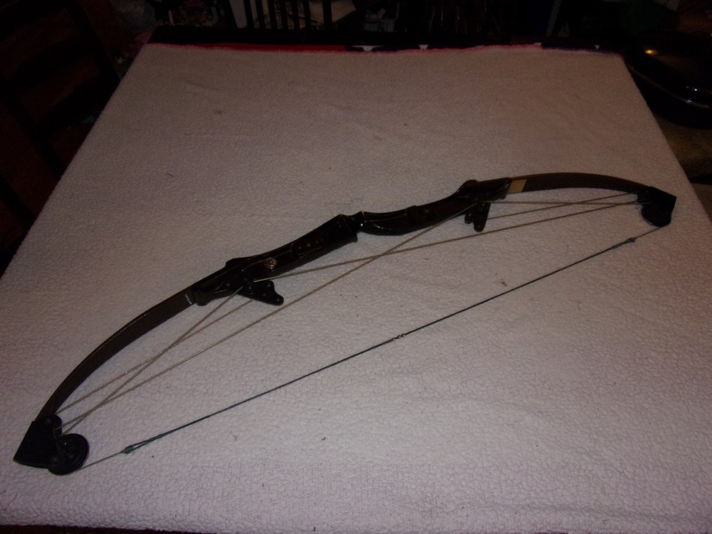 Bear Whitetail Hunter Compound Bow SEE DESCRIPTION