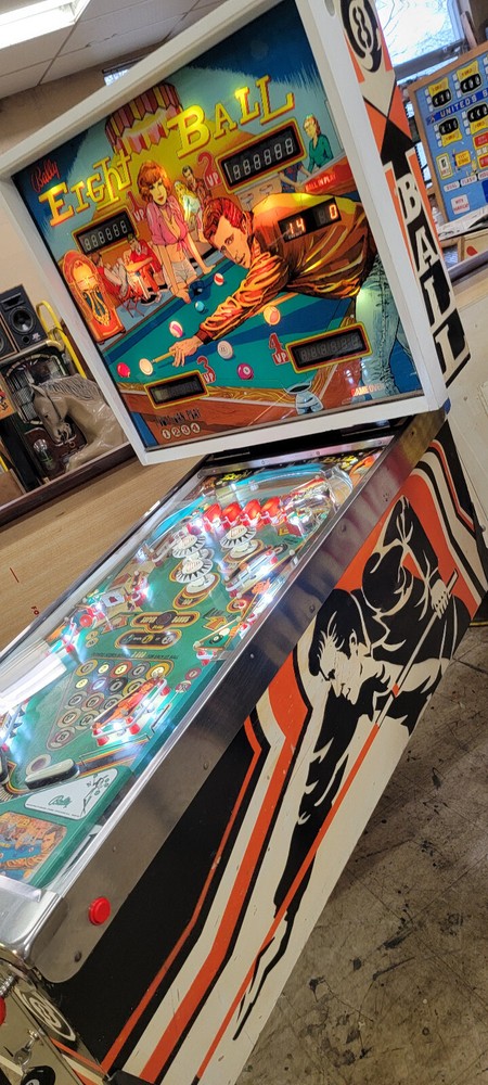 1977 Bally 8 Eight Ball Pinball Machine