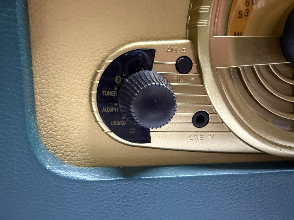 Pyle Bluetooth Vintage Classic Style Turntable Speaker System Record Player