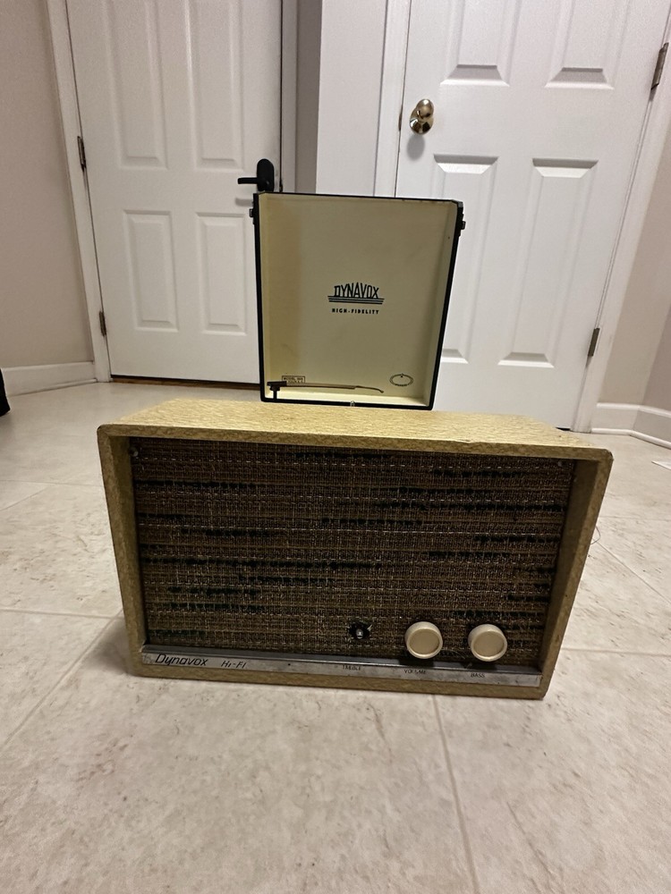 VINTAGE DYNAVOX PORTABLE RECORD PLAYER TURN TABLE - SUITCASE MODEL